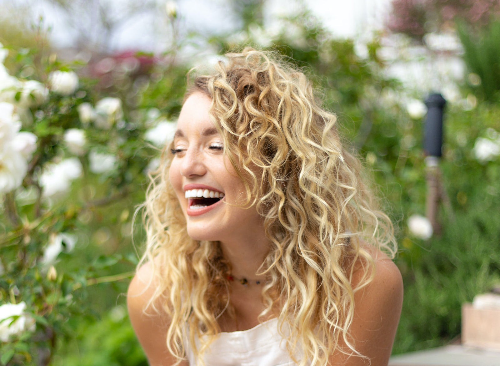 How to use hair rollers Davines