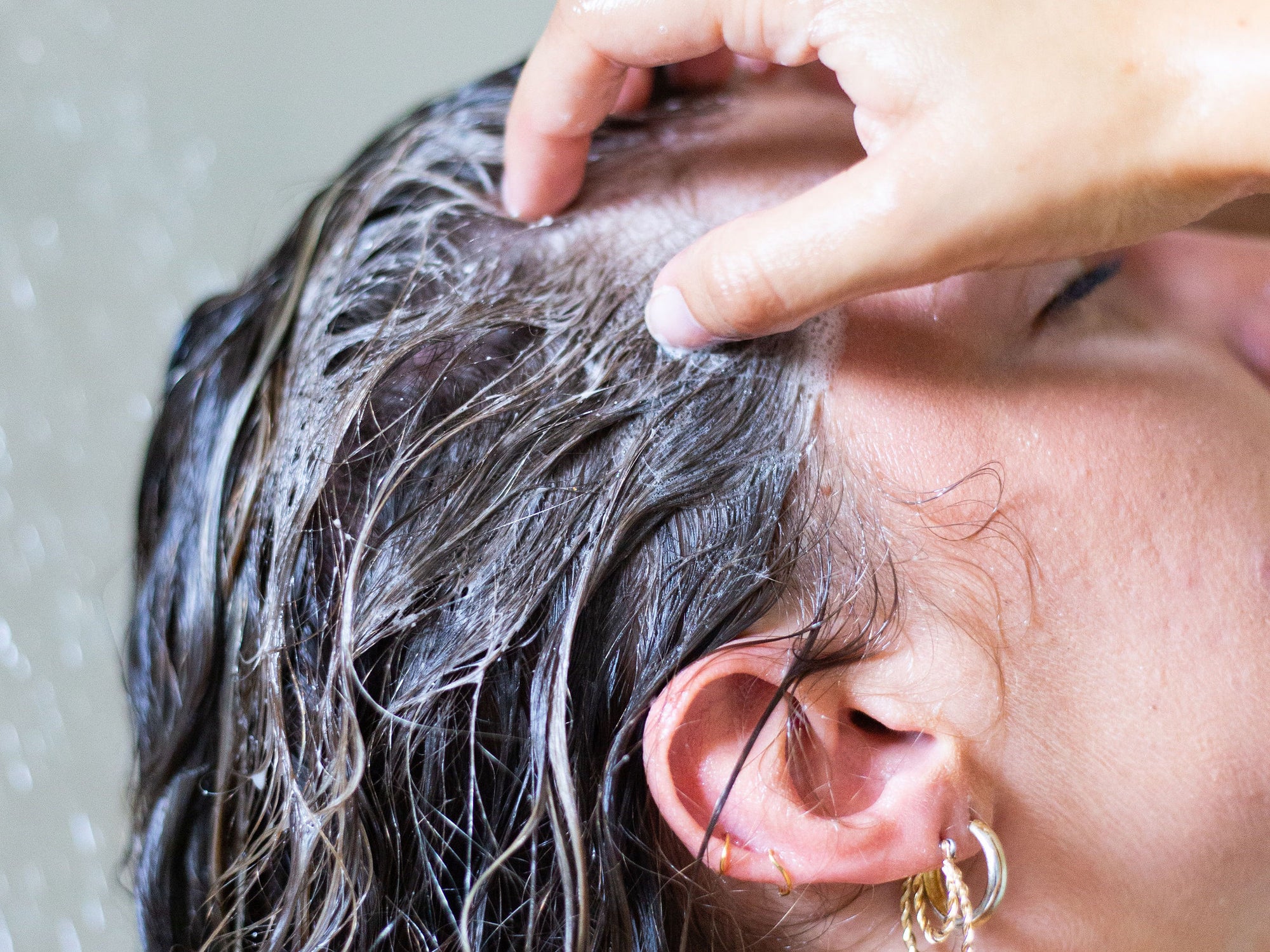 Expert tips how to sleep with wet hair Davines