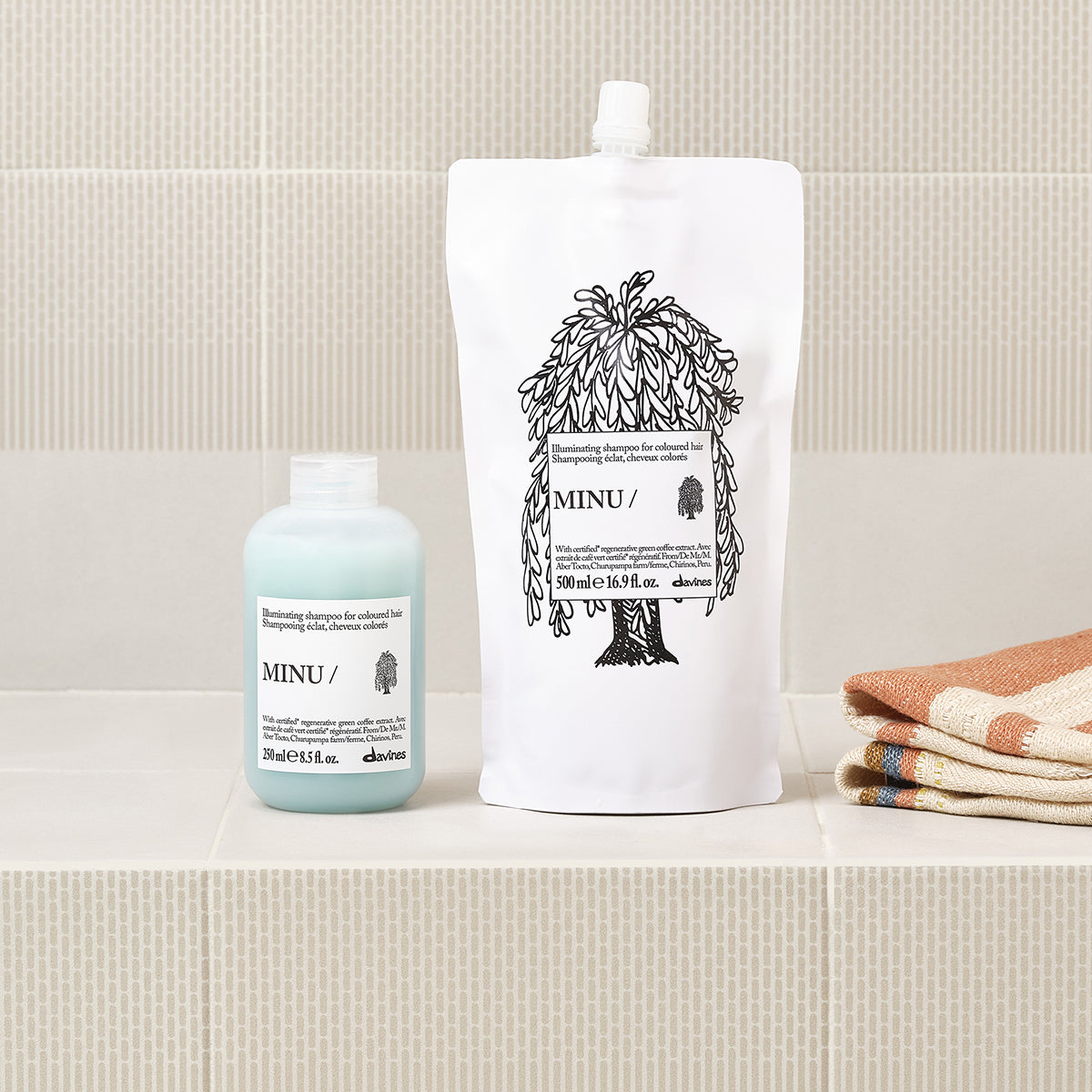 
Davines Canada MINU Shampoo Refill - Illuminating shampoo for coloured hair
