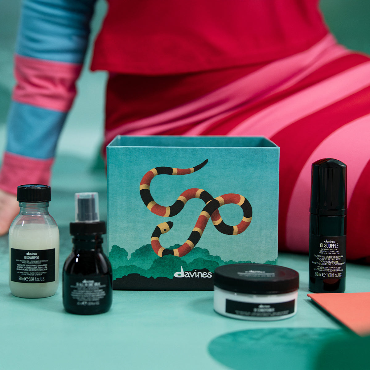 Translation missing: en.products.general.vendor:  Elegant Tropic Forest Gift Set for All Hair Types  The perfect extraordinary beauty set for amazing shine and beauty to the hair. -100x.jpg?v=1759335818
